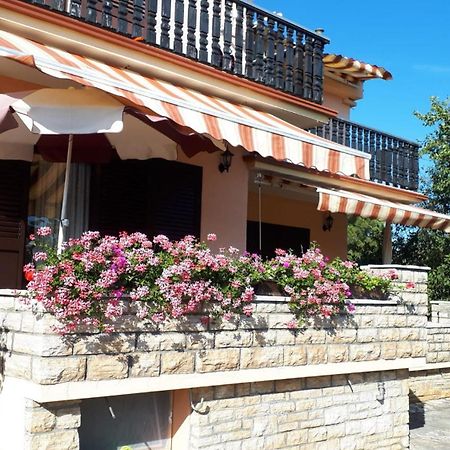 Apartments Santa Barbara Biograd Na Moru Exterior foto