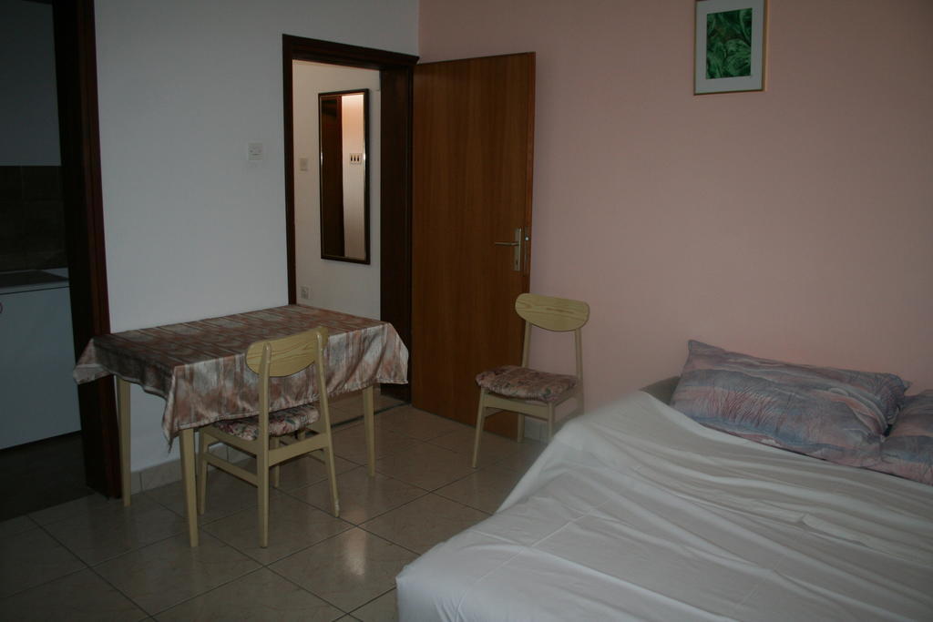 Apartments Santa Barbara Biograd Na Moru Cameră foto