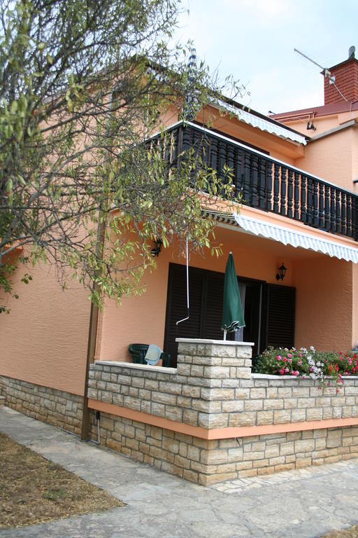 Apartments Santa Barbara Biograd Na Moru Cameră foto