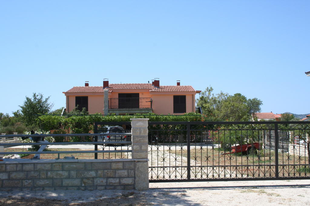 Apartments Santa Barbara Biograd Na Moru Exterior foto