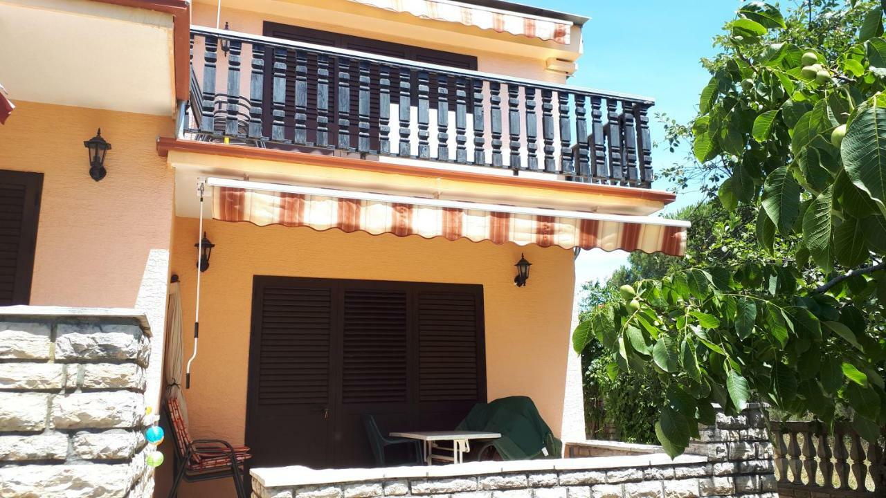 Apartments Santa Barbara Biograd Na Moru Exterior foto
